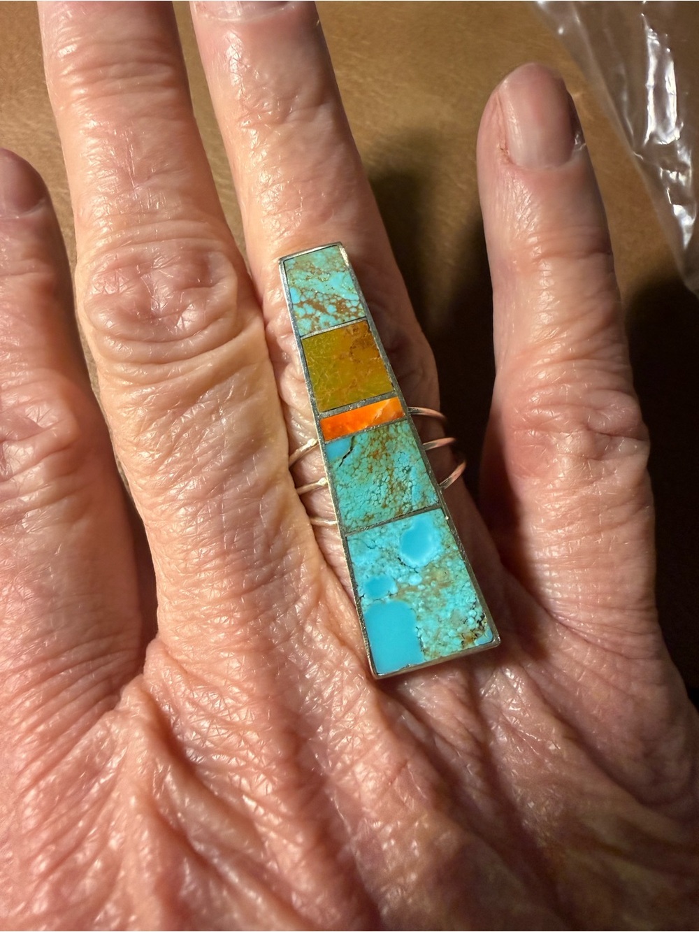 Harold Smith Native American Inlay Ring
Signed by the artist
Size 8 1/4 - Picture 6 of 11